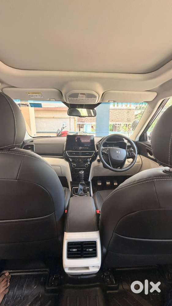 2025 Mahindra Xuv 3xo Revx A Petrol Manual