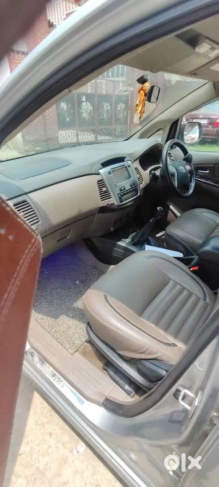 Toyota Innova 2.5 Vx 2015