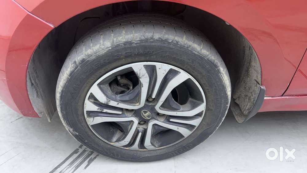 Tata Tiago Xza, 2018, Petrol