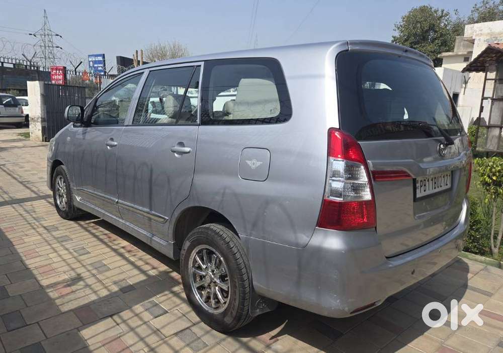 Toyota Innova 2.5 G (diesel) 7 Seater, 2015, Petrol