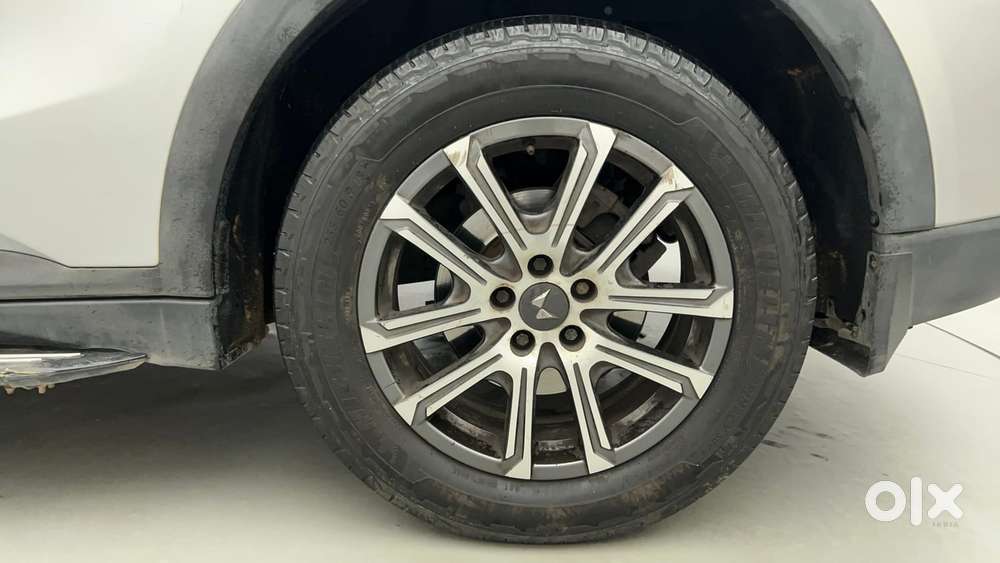 Mahindra Xuv700 2.0 Ax 7 Petrol At Luxury Pack Str, 2023, Petrol