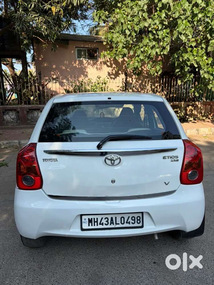 Toyota Etios Liva 2012 Petrol Well Maintained