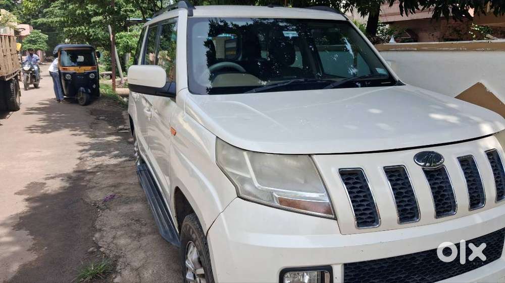 Mahindra Tuv 300 2017 Diesel Well Maintained