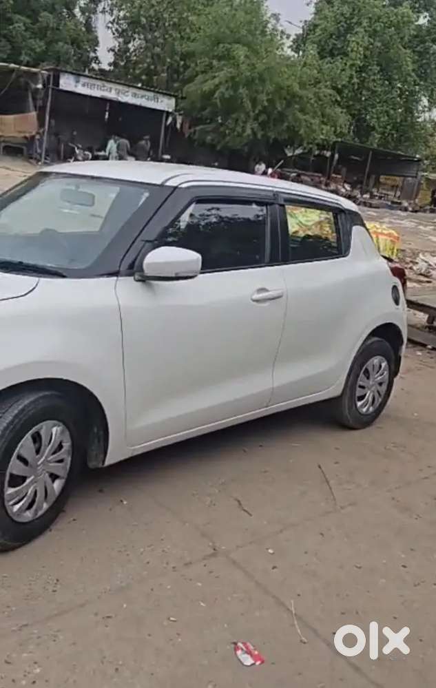 Maruti Suzuki Swift Vxi Model 2018 First Owner Petrol Plus Cng