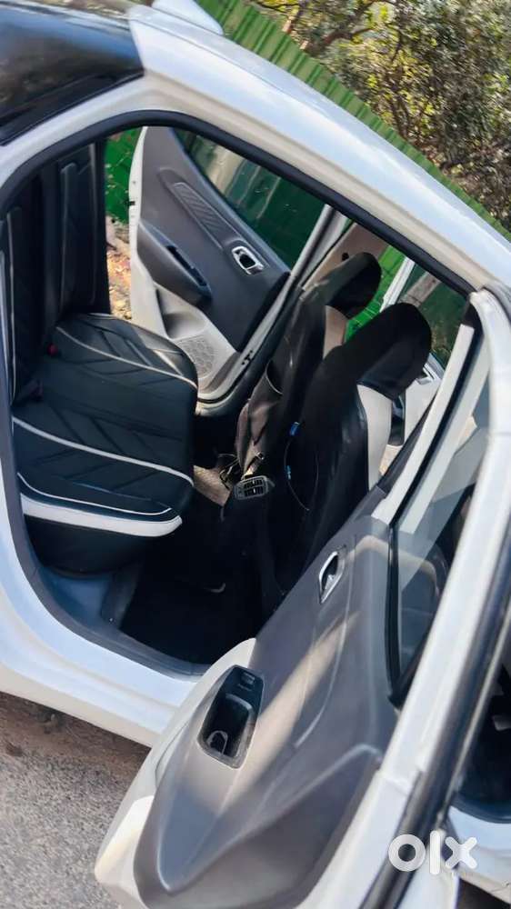 Hyundai Aura Sx Petrol 2020, 1st Owner 40k Driven