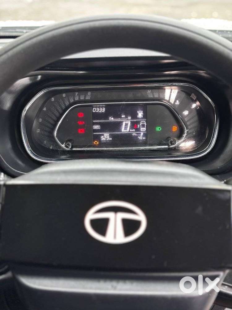 Tata Nexon Smart Plus S 1.2 Revotron Petrol 5 Mt, 2025, Petrol