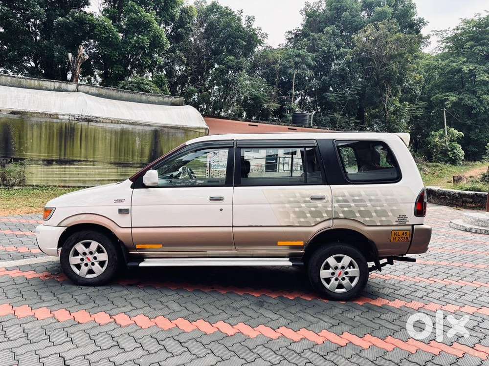 Chevrolet Tavera 2013 Diesel Well Maintained