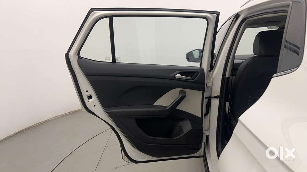 Volkswagen Taigun Topline 1.0 Tsi At (electric Seats), 2021, Petrol
