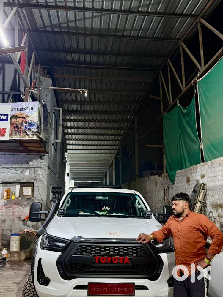 Hilux High At. 4*4 (white Colour) All Service Recod