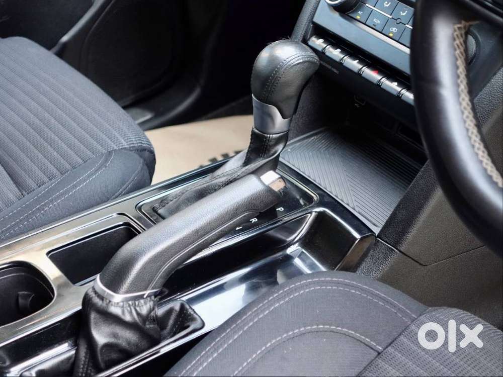 Mahindra Xuv700 2.2 Ax 3 Diesel At 5 Str, 2022, Diesel