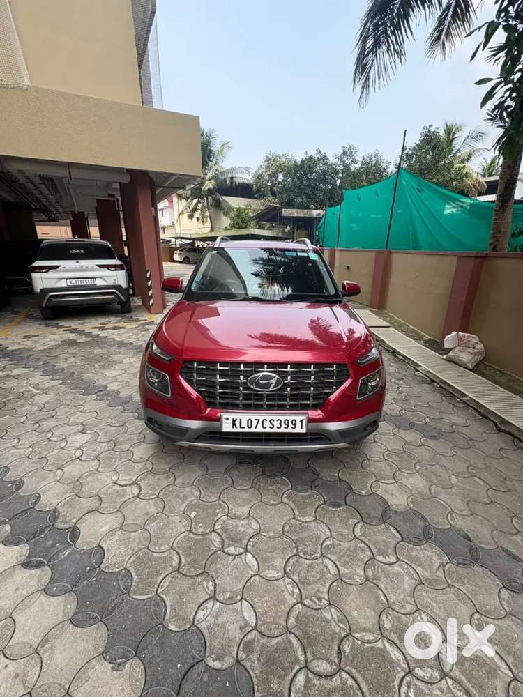 2019 Model Red Sx + Turbo Dct  Venue For Sale