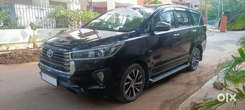Innova Crysta Zx 2.4 Mt 2022-july #attitude Black