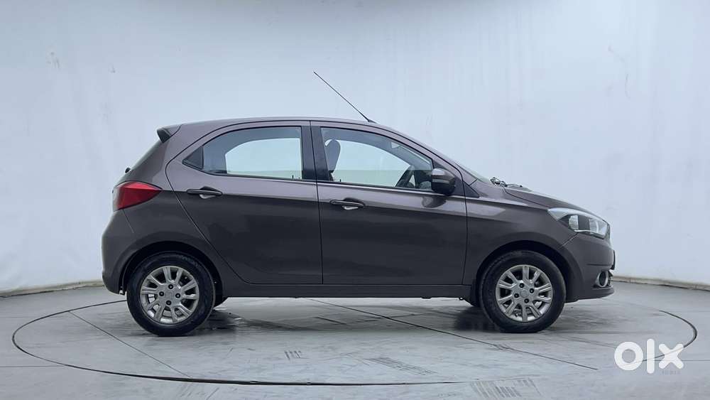Tata Tiago Xza, 2017, Petrol