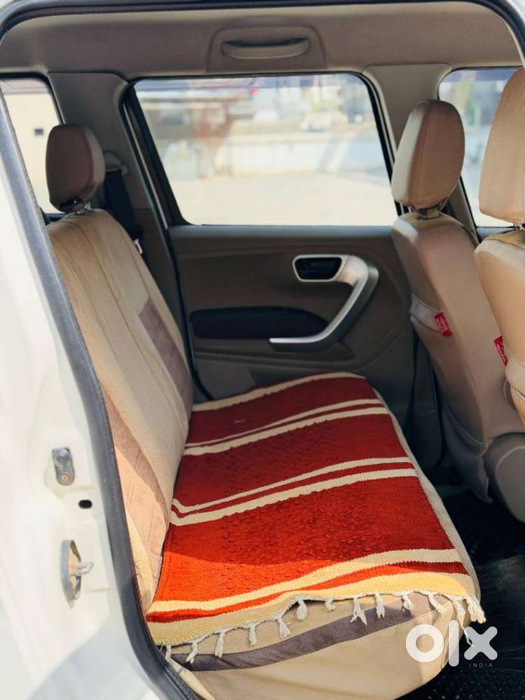 Mahindra Tuv 300 T8, 2016, Diesel