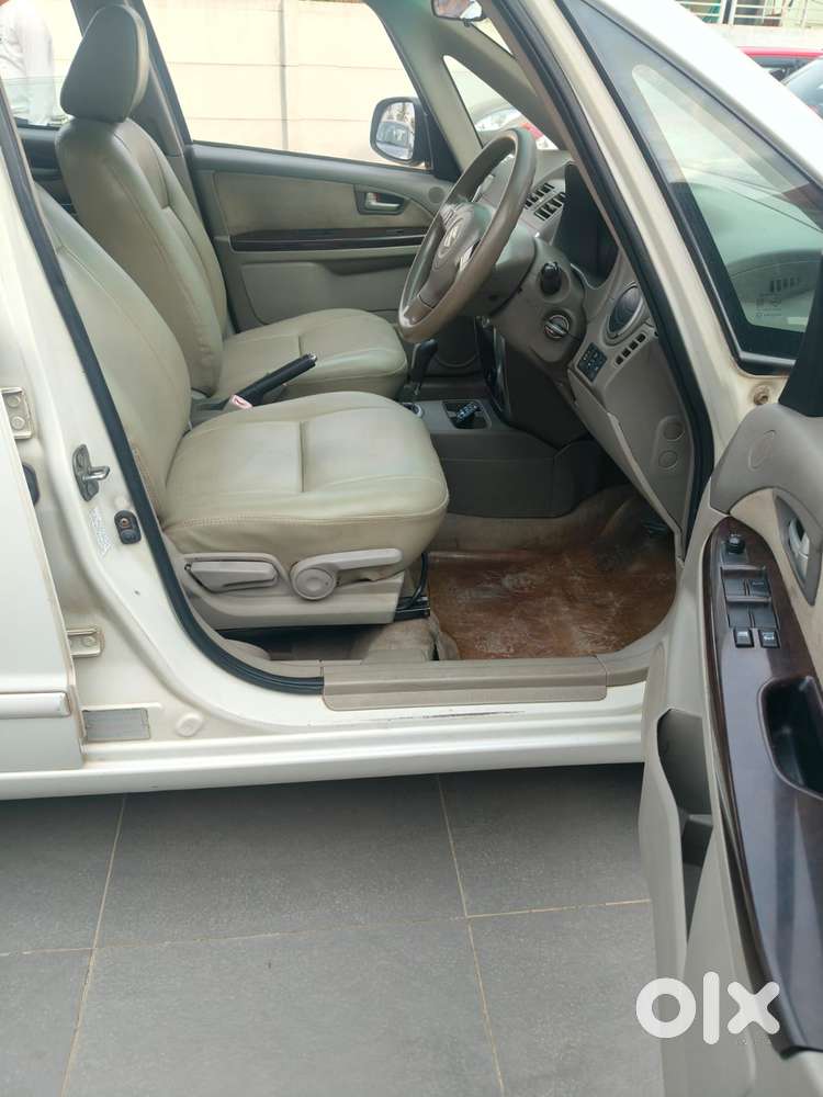 Maruti Suzuki Sx4 Zxi At Leather, 2010, Petrol
