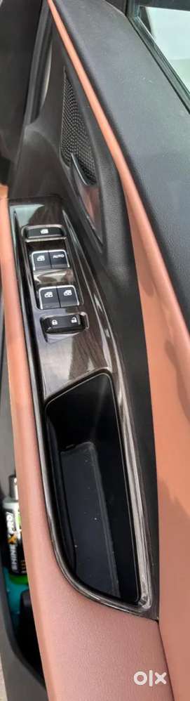 Mg Hector Plus Savvy Pro 1.5 Turbo Petrol Cvt 6 Str, 2023, Petrol