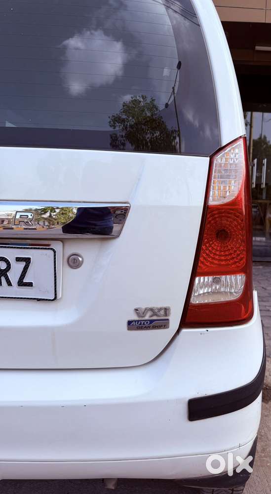 Maruti Suzuki Wagon R 1.0 Vxi Plus (o) Amt, 2018, Petrol