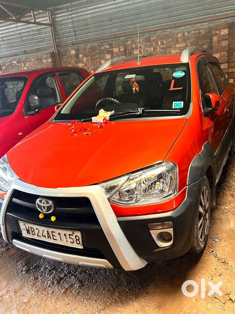 Toyota Etios Cross 2015