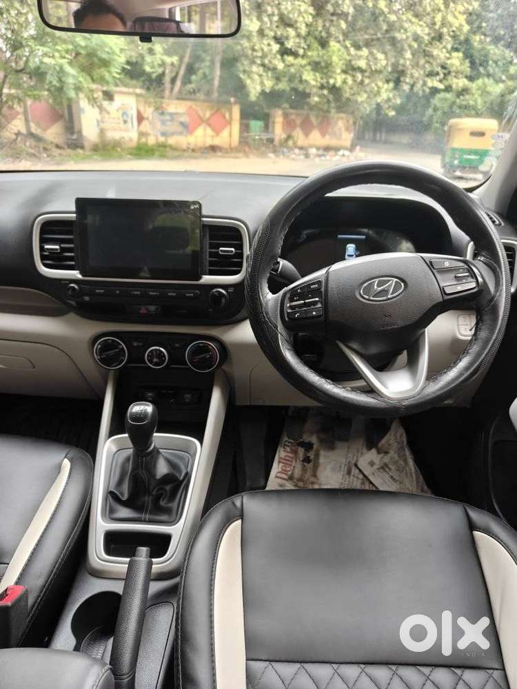 Hyundai Venue 1.2 S (o), 2024, Petrol