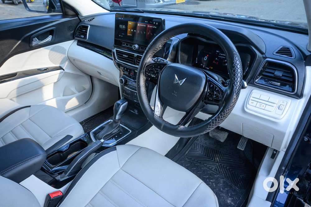 Mahindra Xuv 3xo Ax5 Pm At, 2024, Petrol