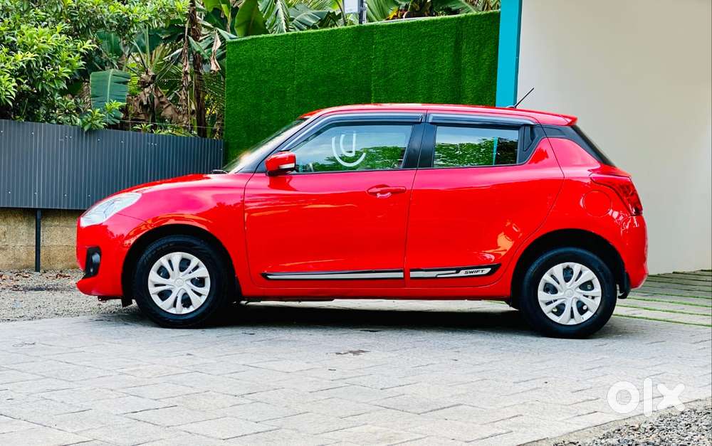 Maruti Suzuki Swift Vxi Optional, 2022, Petrol