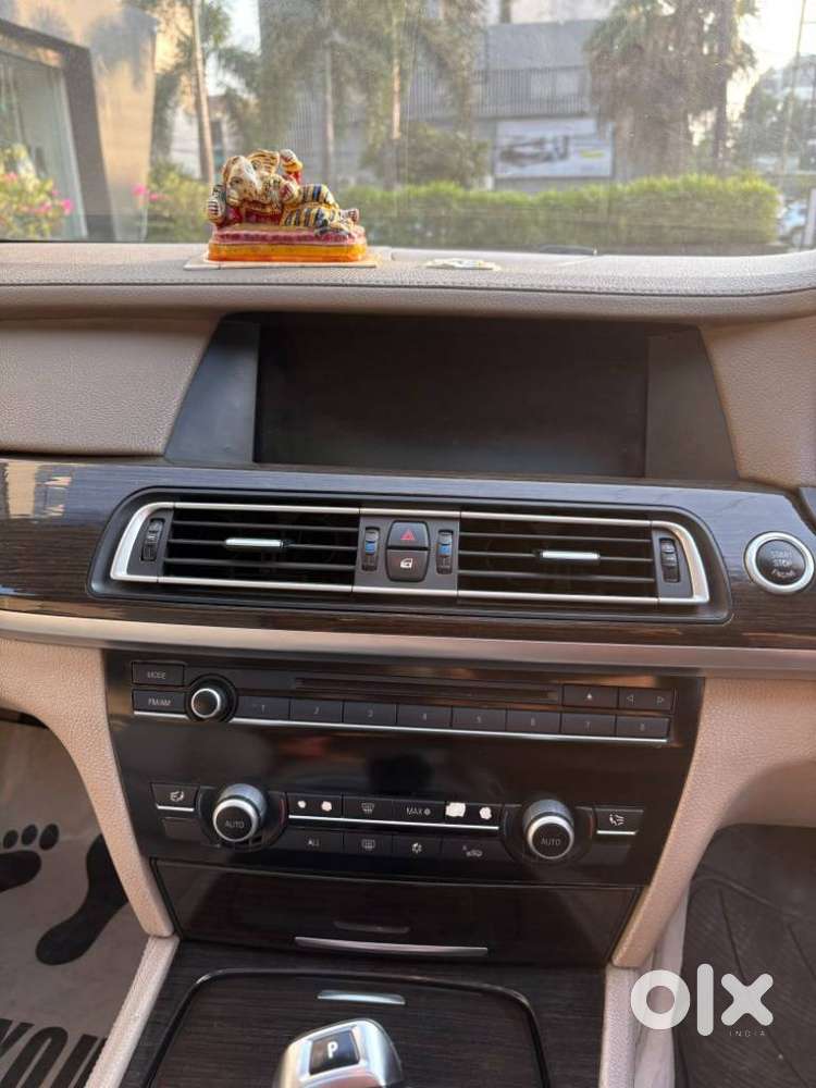 Skoda Slavia 1.0 Tsi Style At, 2023, Petrol