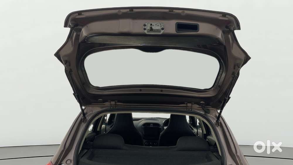 Tata Tiago 1.2 Revotron Xm, 2016, Petrol