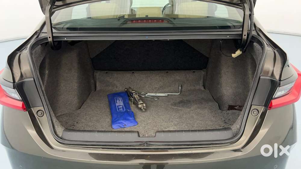Honda City 1.5 Zx I-vtec Mt, 2023, Petrol