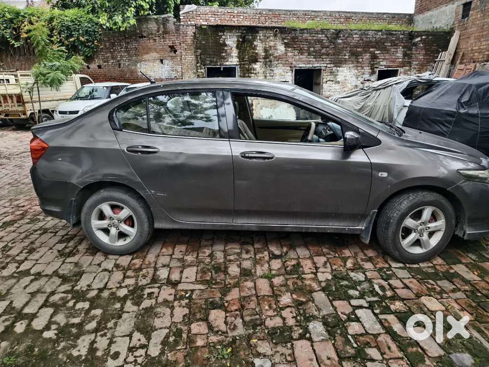 Honda City 1.5 V Petrol 2013