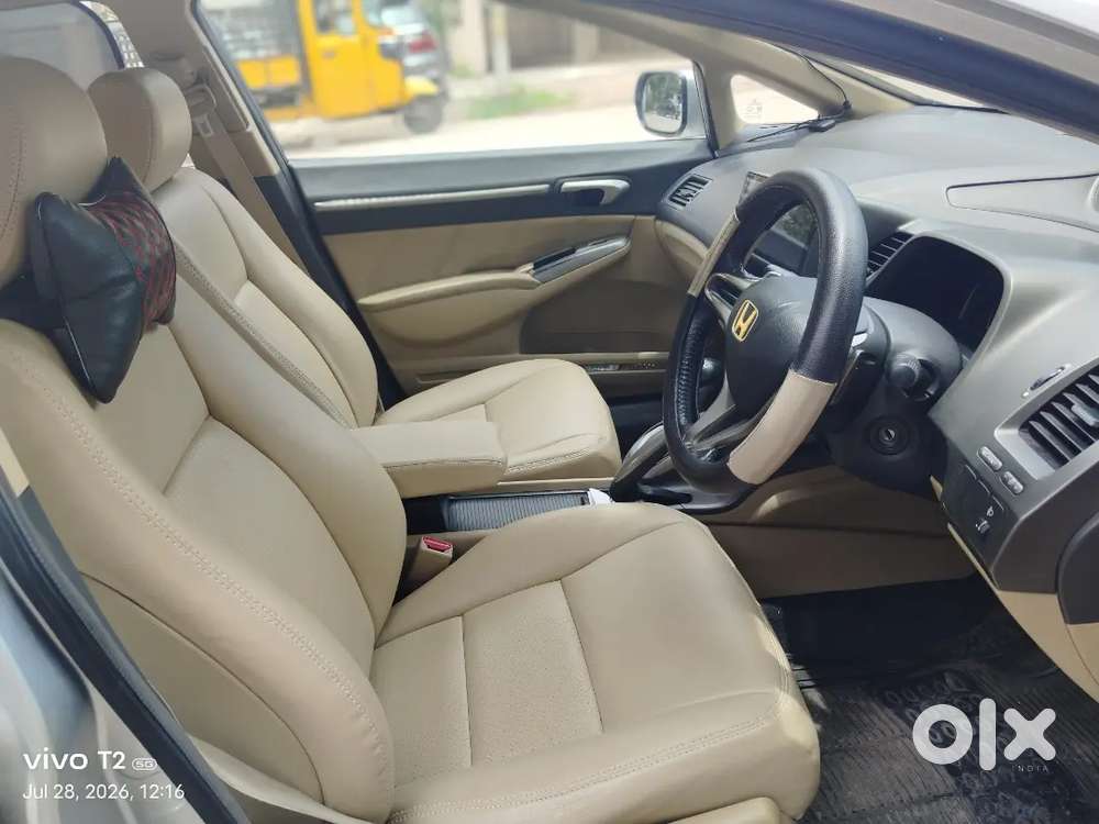 Honda Civic 1.8 V Automatic 2010