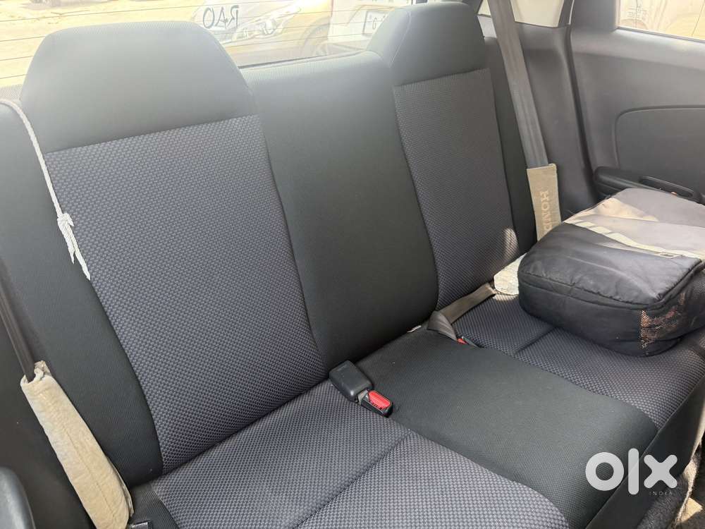 Honda Brio V Automatic, 2016, Petrol