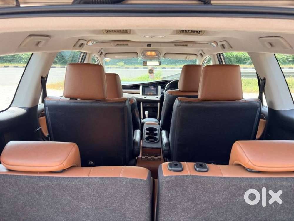 Toyota Innova Crysta 2.8z Automatic, 2016, Diesel