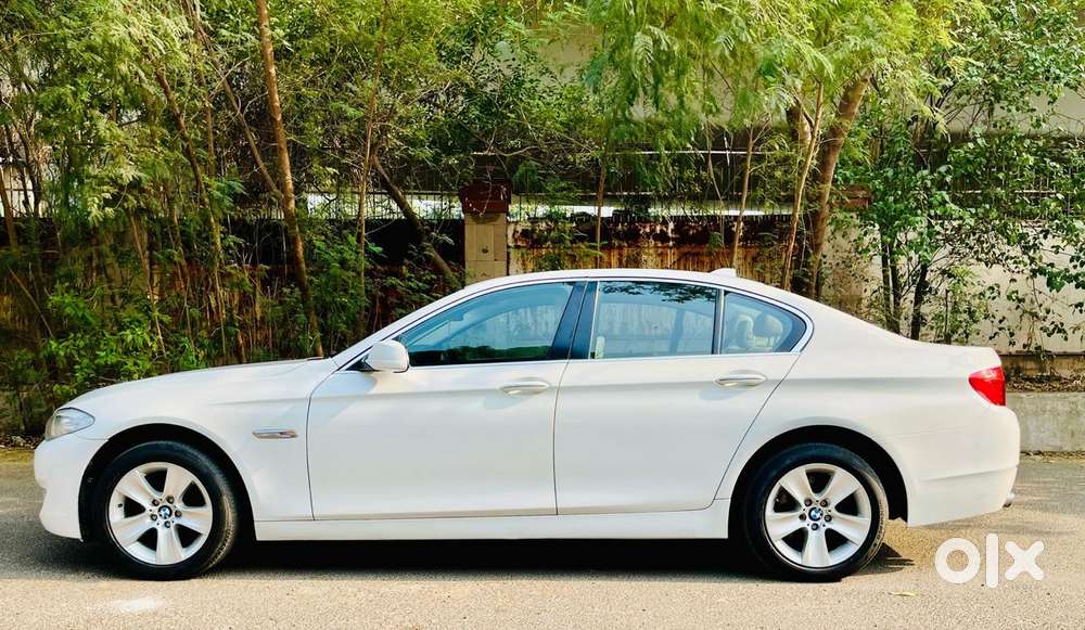 Bmw 5 Series 2.0 520i Luxury Line, 2016, Petrol