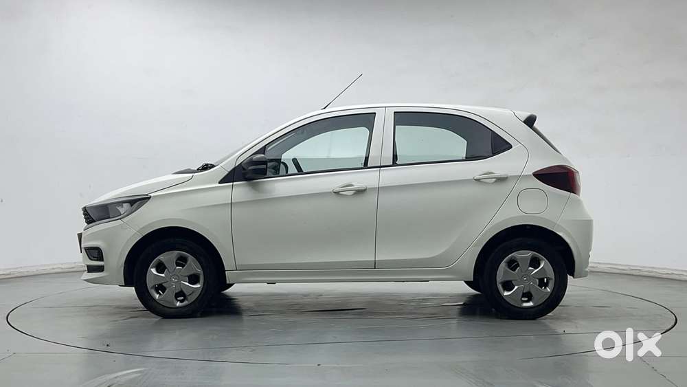 Tata Tiago 1.05 Revotorq Xt Option, 2023, Petrol
