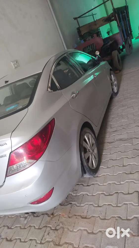 Hyundai Verna Sx 2012 Car