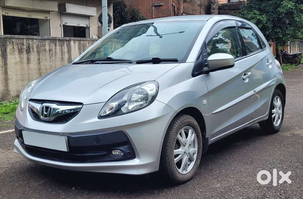Honda Brio V Mt, 2011, Petrol