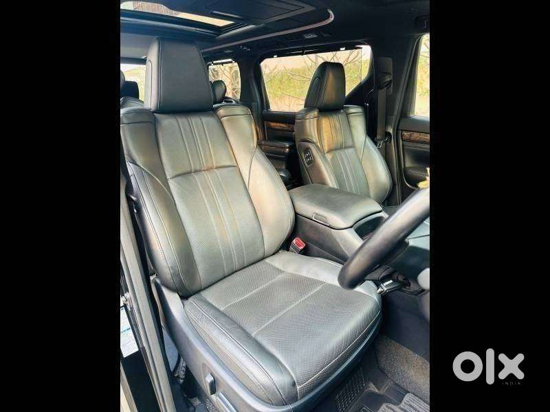 Toyota Vellfire 2.5 Hybrid, 2021, Petrol