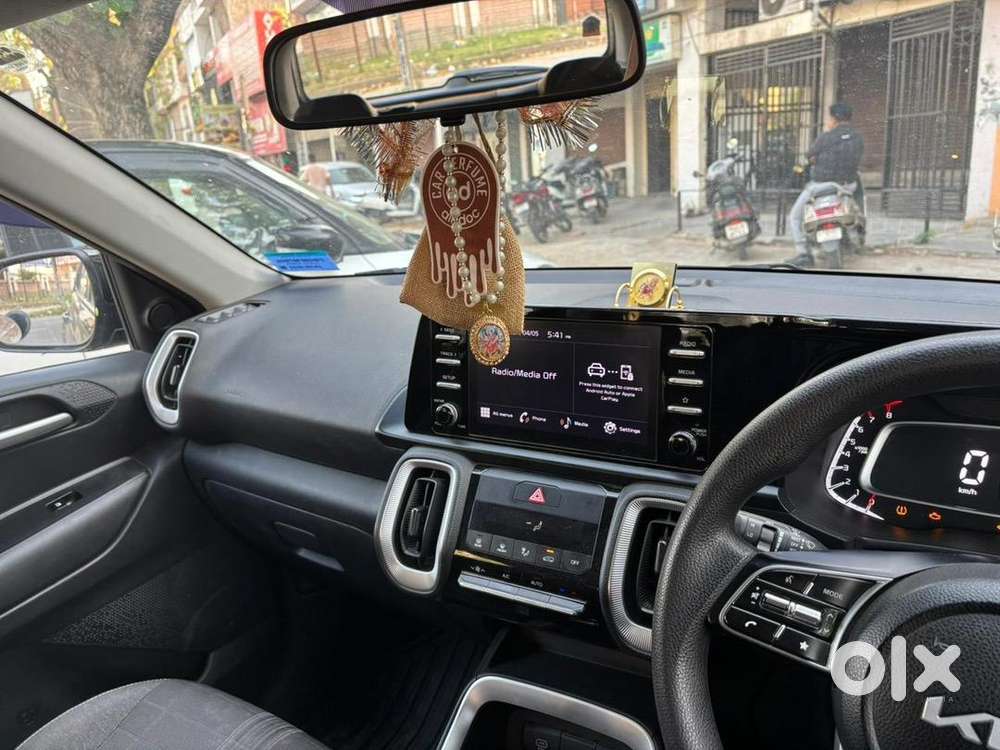 Kia Sonet 2024 Petrol Well Maintained