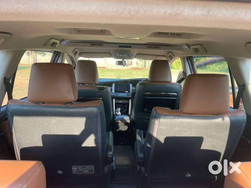 Toyota Innova Crysta 2018 Diesel Well Maintained