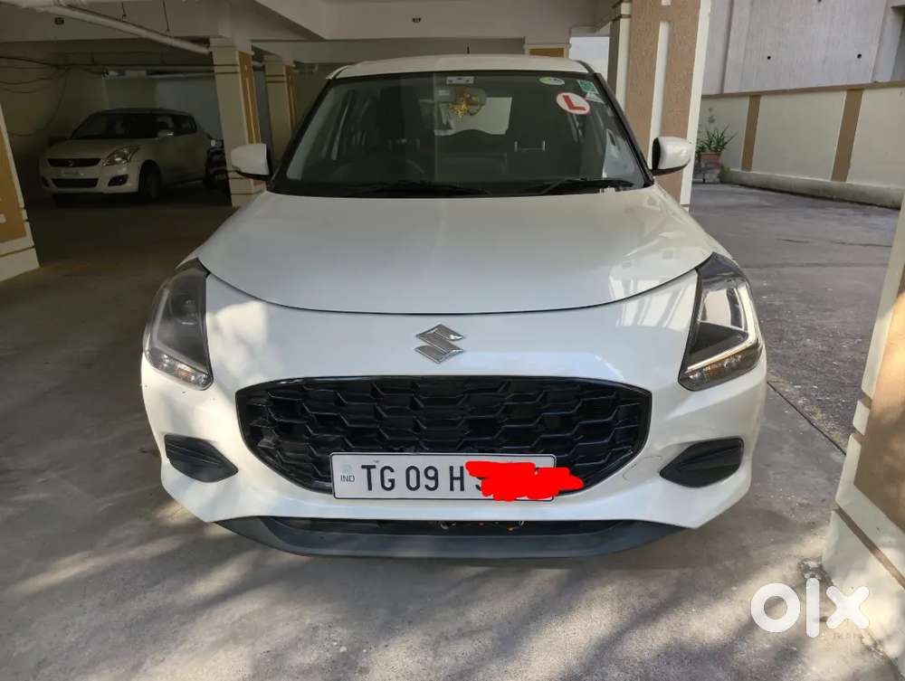 Swift Vxi O Amt In Brand New Condition 6 Months Old