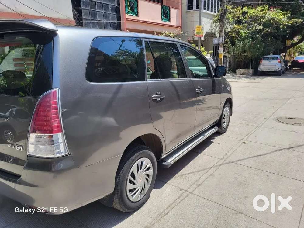 Toyota Innova 8 Seater Diesel 2011