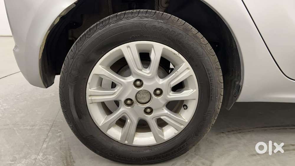 Tata Tiago Xz, 2017, Petrol