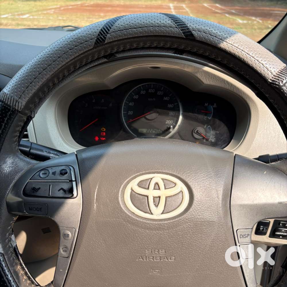 Toyota Innova 2.5 Vx 8 Seater Bs Iv, 2013, Diesel