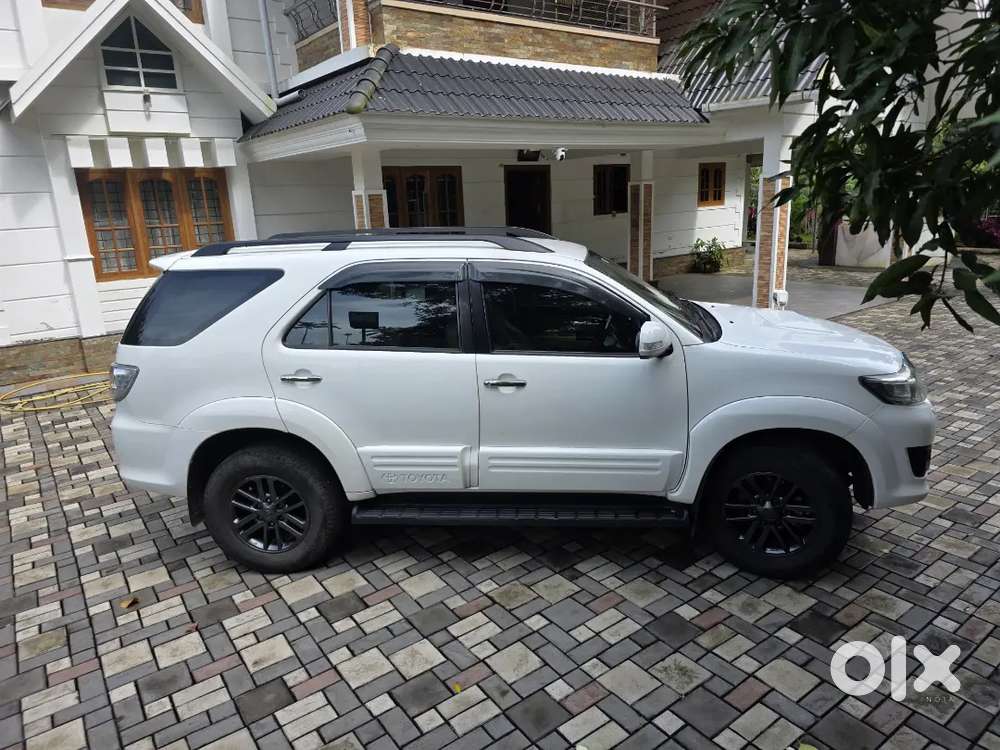 Toyota Fortuner 2016 Diesel 142000 Km Driven