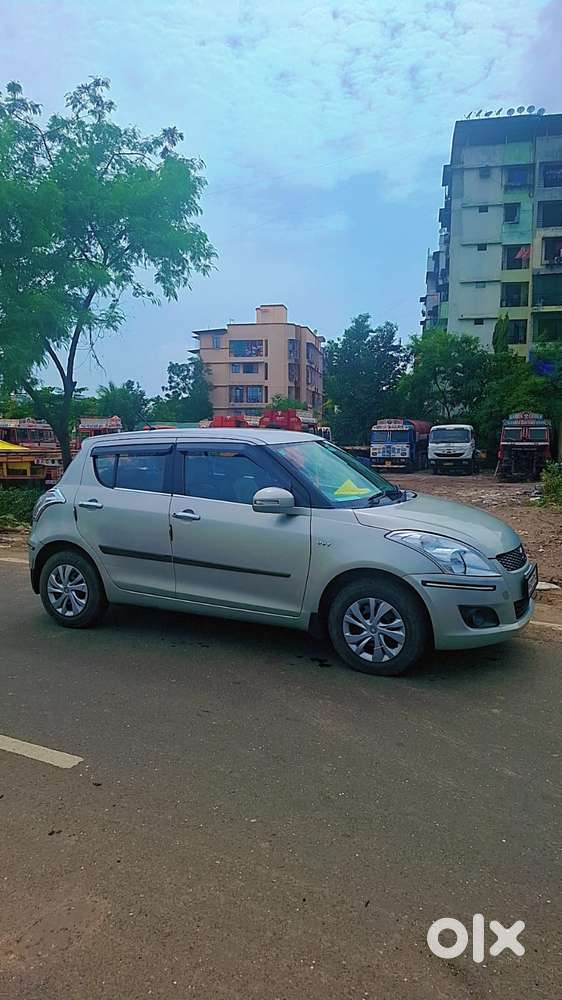 Maruti Suzuki Swift Vxi + Manual, 2013, Cng & Hybrids