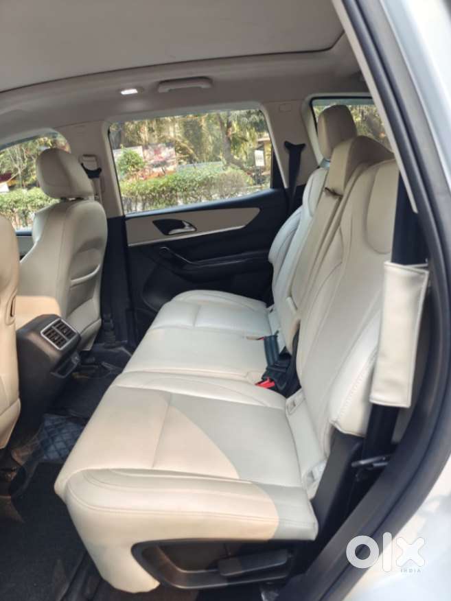 Mahindra Xuv700 2.0 Ax 7 Petrol At Luxury Pack Str, 2022, Petrol