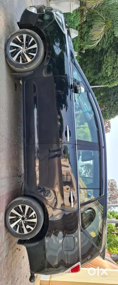 Toyota Innova Crysta [2020-ongoing] 2.4 Zx 7 Str, 2024, Diesel