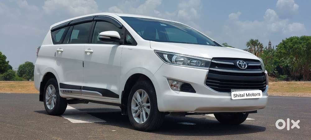 Toyota Innova Crysta 2.8 Gx At 8 Seater, 2017, Diesel