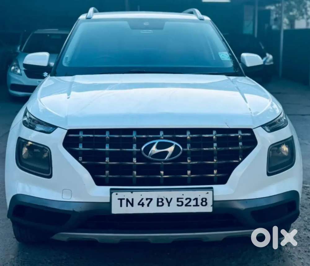 Hyundai Venue 2020 Petrol Well Maintained