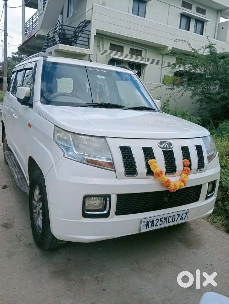 Mahindra Tuv 300 2017 Diesel 123000 Km Driven